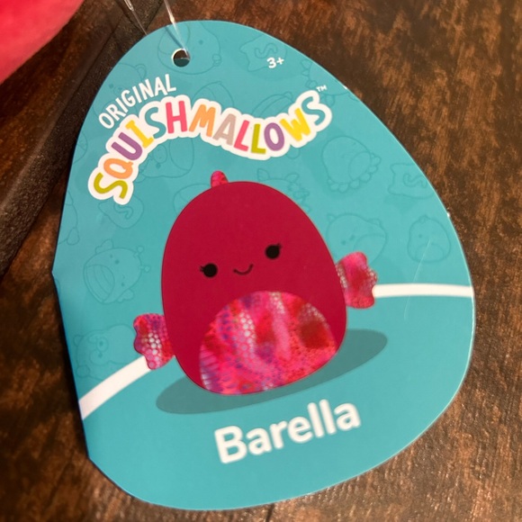 NEW Squishmallow  3.5” clip-On Barella The Beta Fish, Small, Red plush kids - Picture 6 of 6